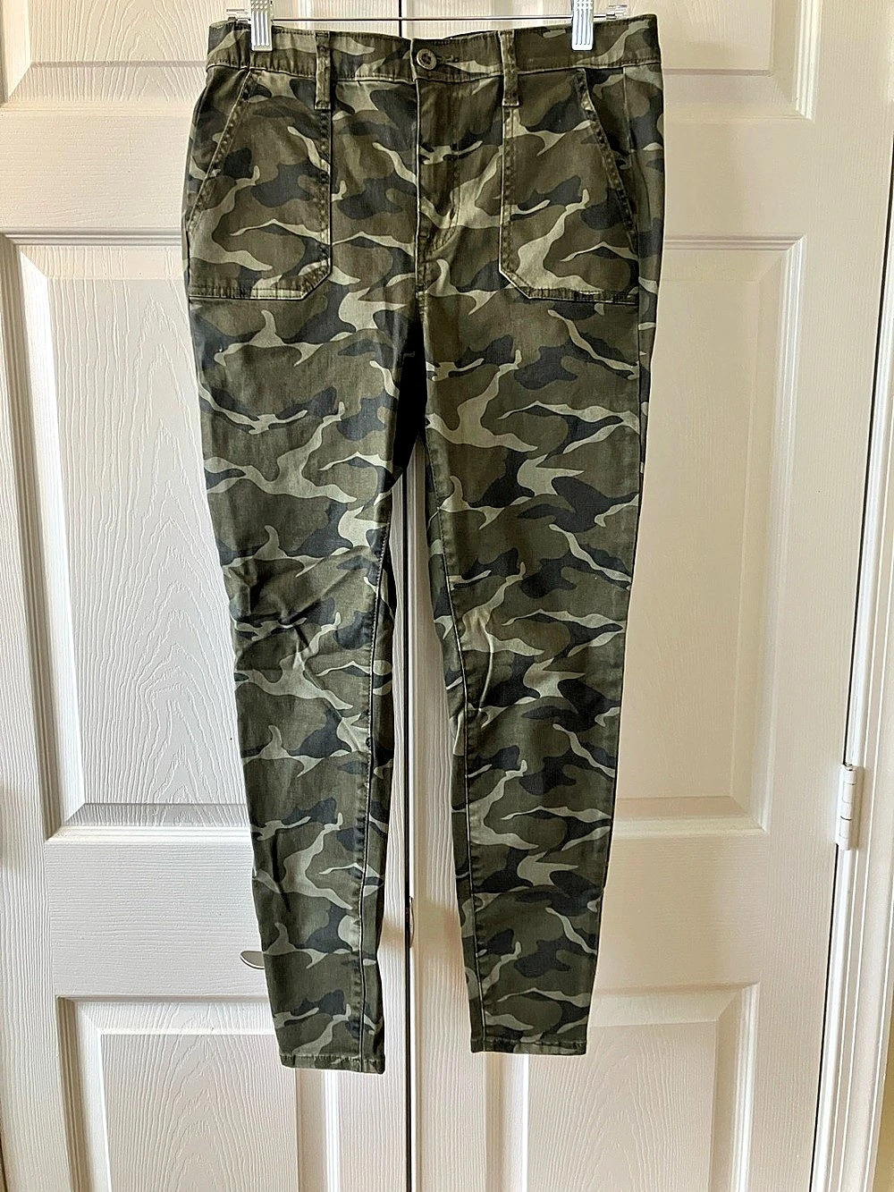Torrid Sky High Twill Skinny Pant - Camo Print Green & Black Size 10